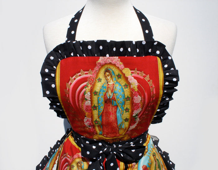 Apron on mannequin, close up