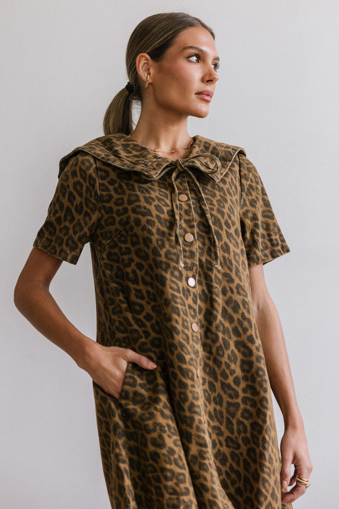 SMAIBULUN Leopard Denim Dress