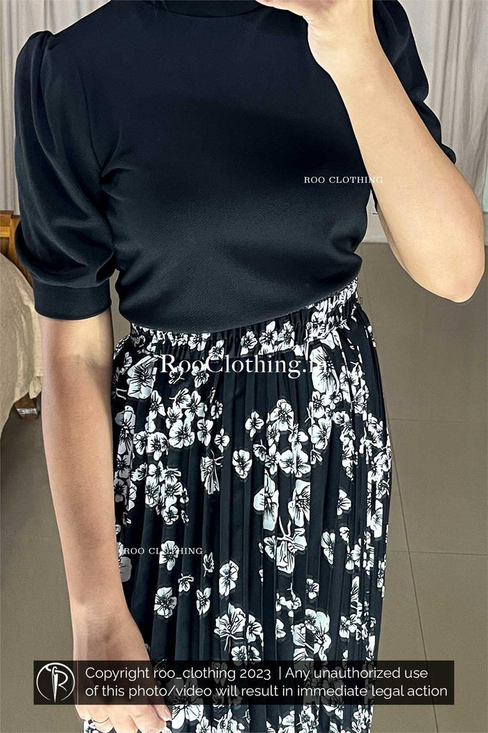 Black And White Floral-printed Pleated Skirt