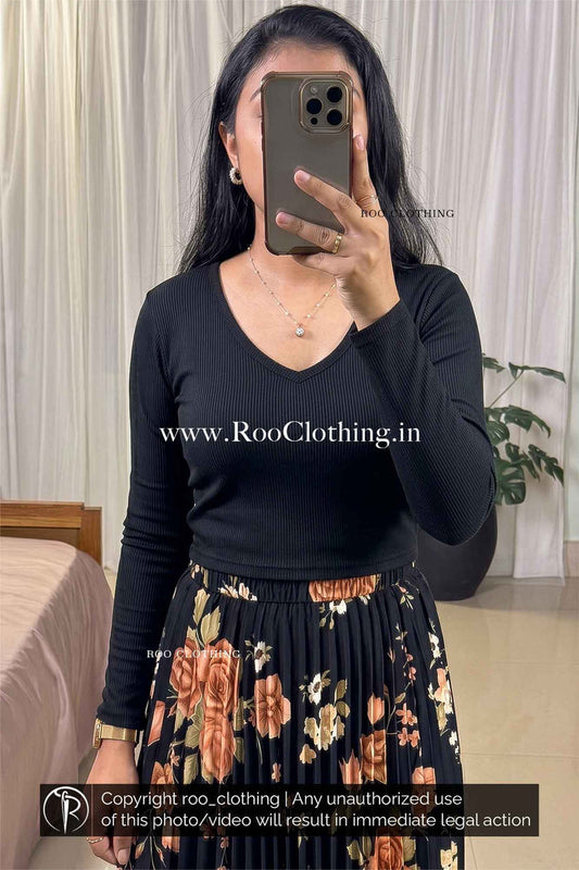 Black Ribbed V-Neck Full Sleeve Top