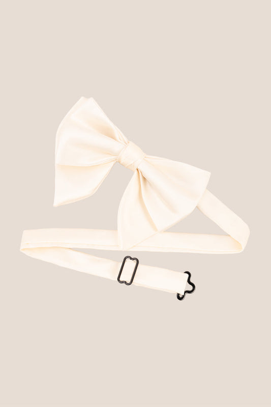 Oswin Hyde Cream Velvet Retro Bowtie, meticulously crafted from smooth velvet to offer a classic yet stylish look