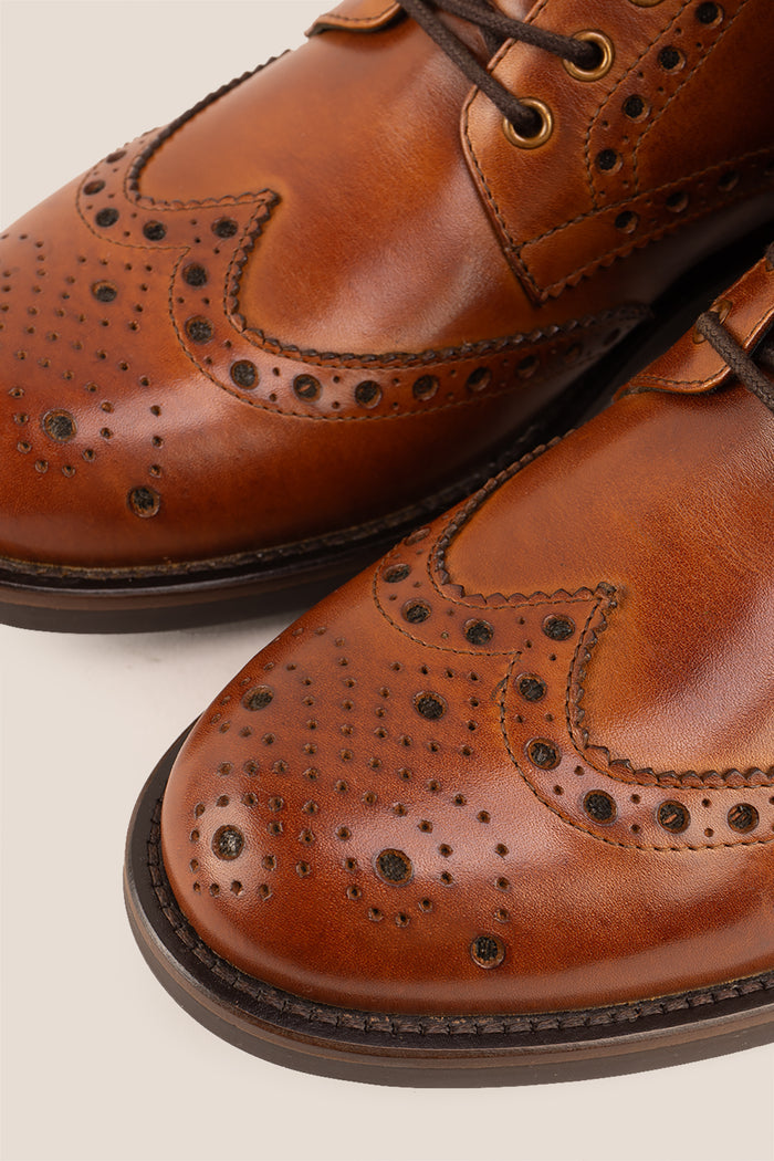 Gregory Tan leather boot with brogue details, wingtip boots for men, tan leather walking boots.