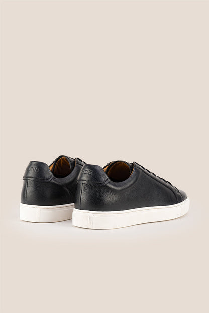 Oswin Hyde Harper Navy with white milled leather exuding sophistication and style