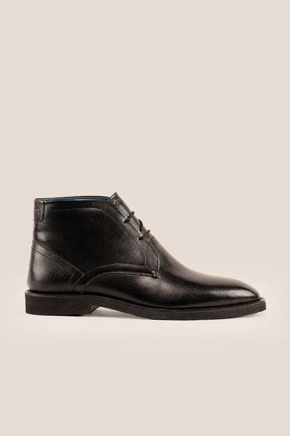 Jefferson Black Chukka boots for men made from high-quality saffiano leather, offering bold elegance, casual versatility, and modern sophistication.