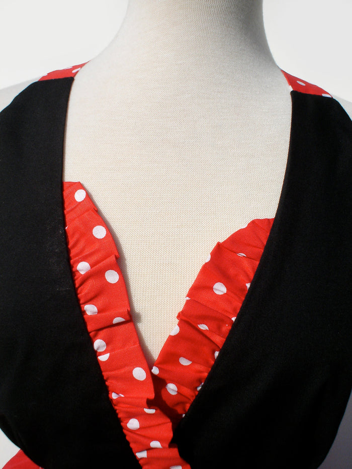 close up of Apron on mannequin
