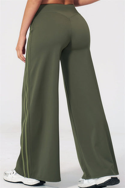 The Evoke Straight Leg Pants