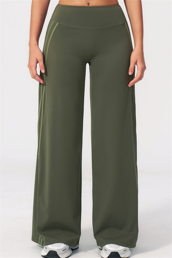 The Evoke Straight Leg Pants