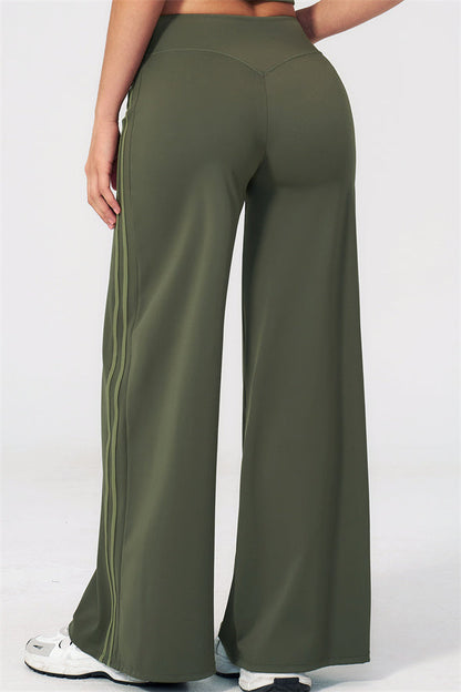 The Evoke Straight Leg Pants