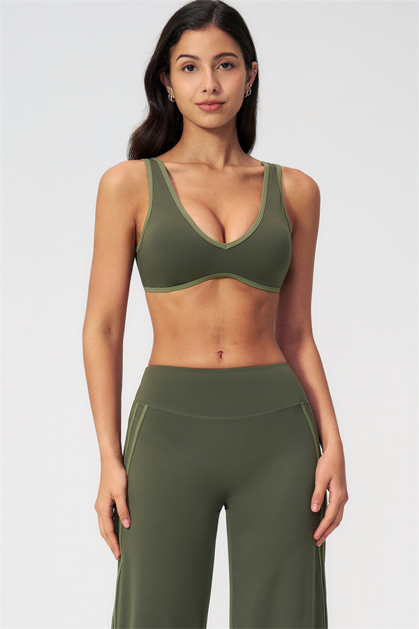 The Evoke Straight Leg Pants