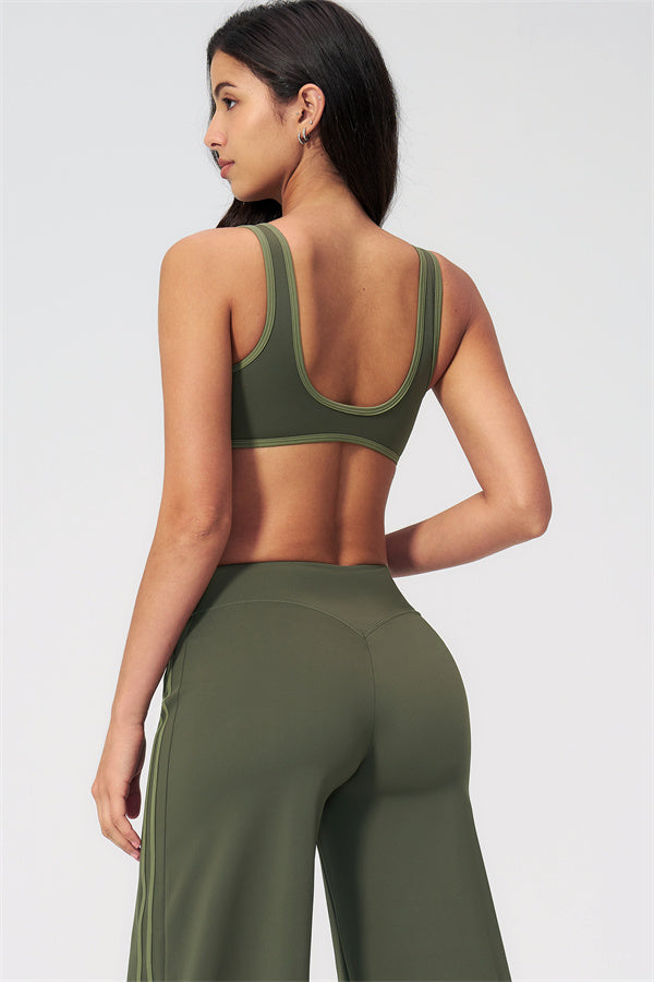 The Evoke Straight Leg Pants