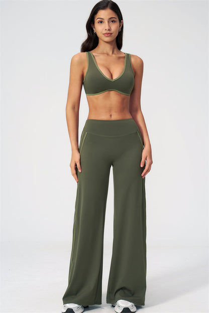 The Evoke Straight Leg Pants