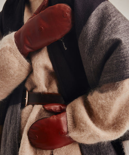 Zip-top Mitten With Faux Fur Lining in color cinnamon bark